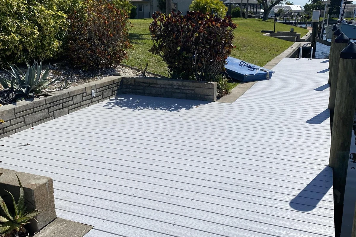 Cape Coral dock and shoreline access | Top Notch Docks Waterfront dock walkway and shoreline connection used to illustrate site access planning