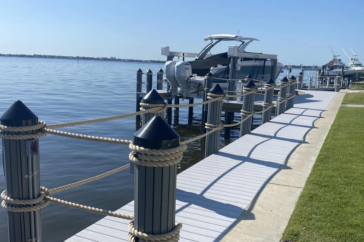Finished Cape Coral waterfront dock | Top Notch Docks Finished Cape Coral waterfront dock after marine construction work